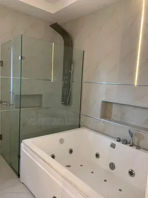 4bdrm Duplex in Thomas Estate for rent