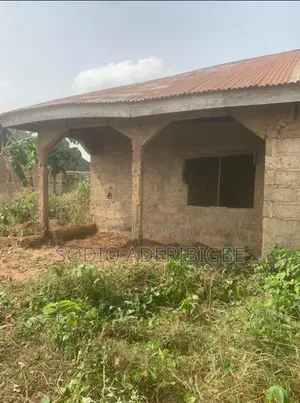 3bdrm Bungalow in Owode Ede for Sale