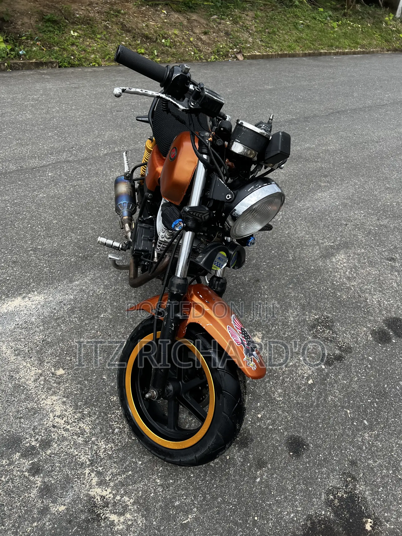 Motorcycle 2022 Gold