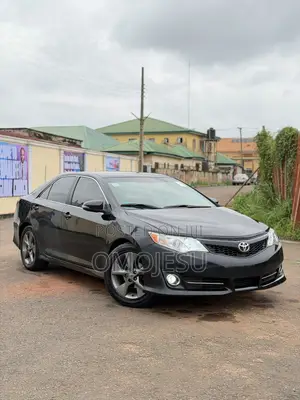 Toyota Camry SE 4dr Sedan w/Prod. End 11/13 (3.5L 6cyl 6A) 2014 Black