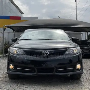 Toyota Camry SE 4dr Sedan (3.5L 6cyl 6A) 2014 Black