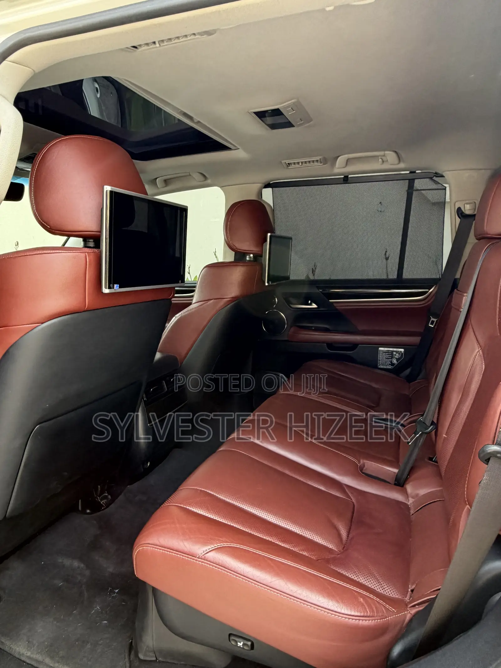 Lexus LX 570 AWD 2019 White