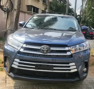 Toyota Highlander 2017 Blue