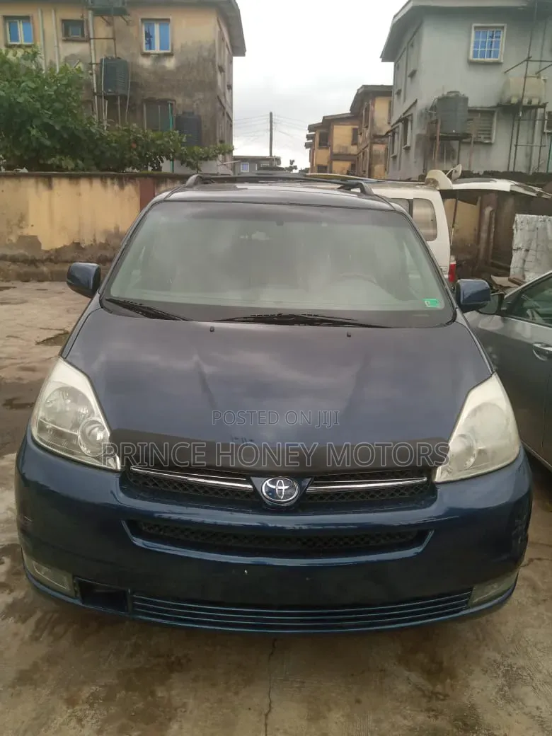Toyota Sienna 2005 Blue
