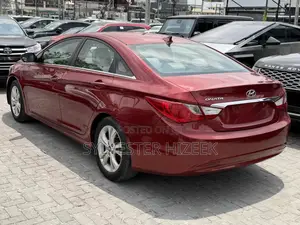 Hyundai Sonata 2011 Red