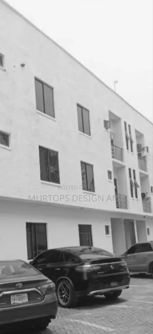 2bdrm Apartment in Lekki Phase 2 for rent