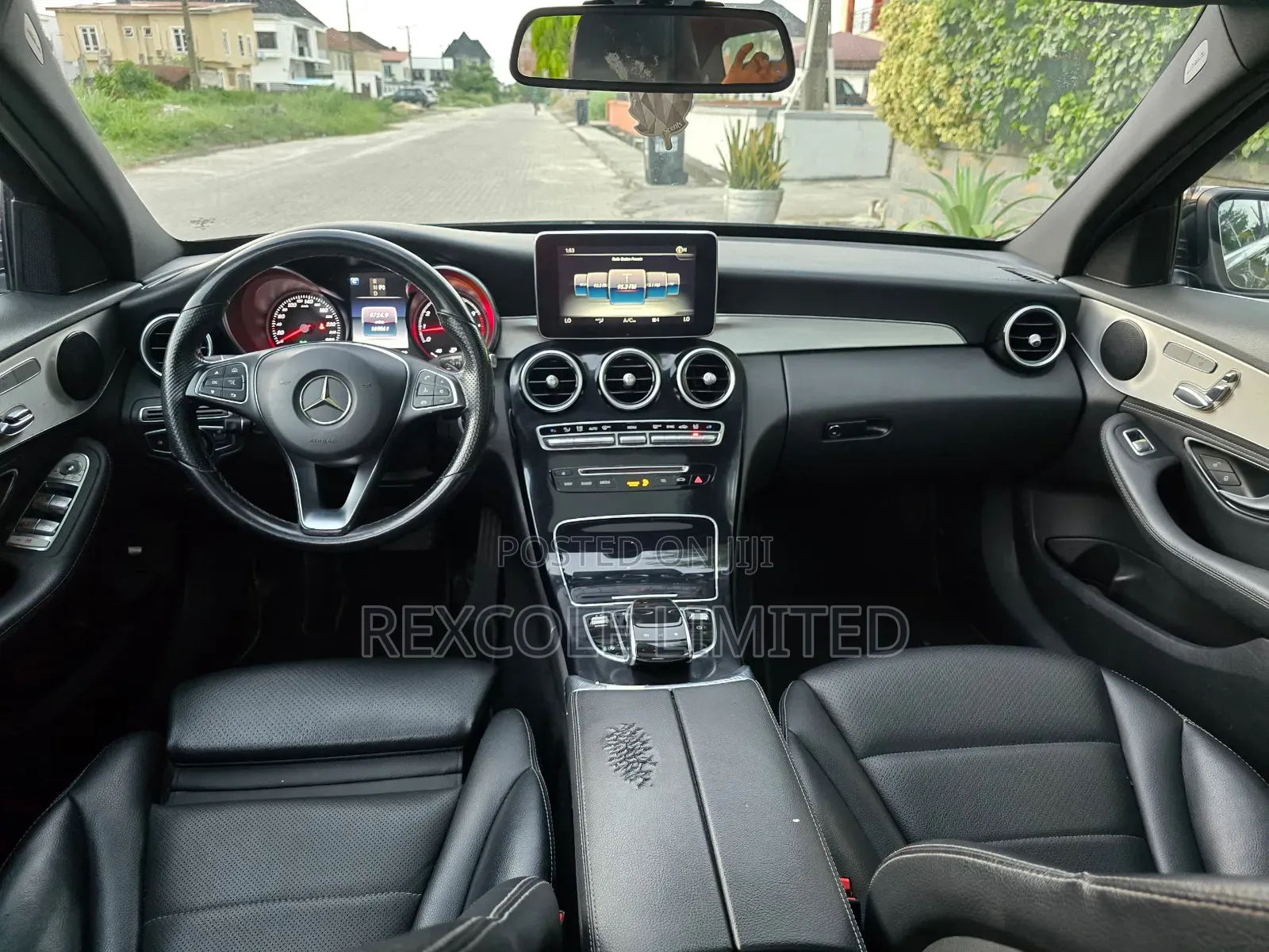 Mercedes-Benz C300 2016 Black
