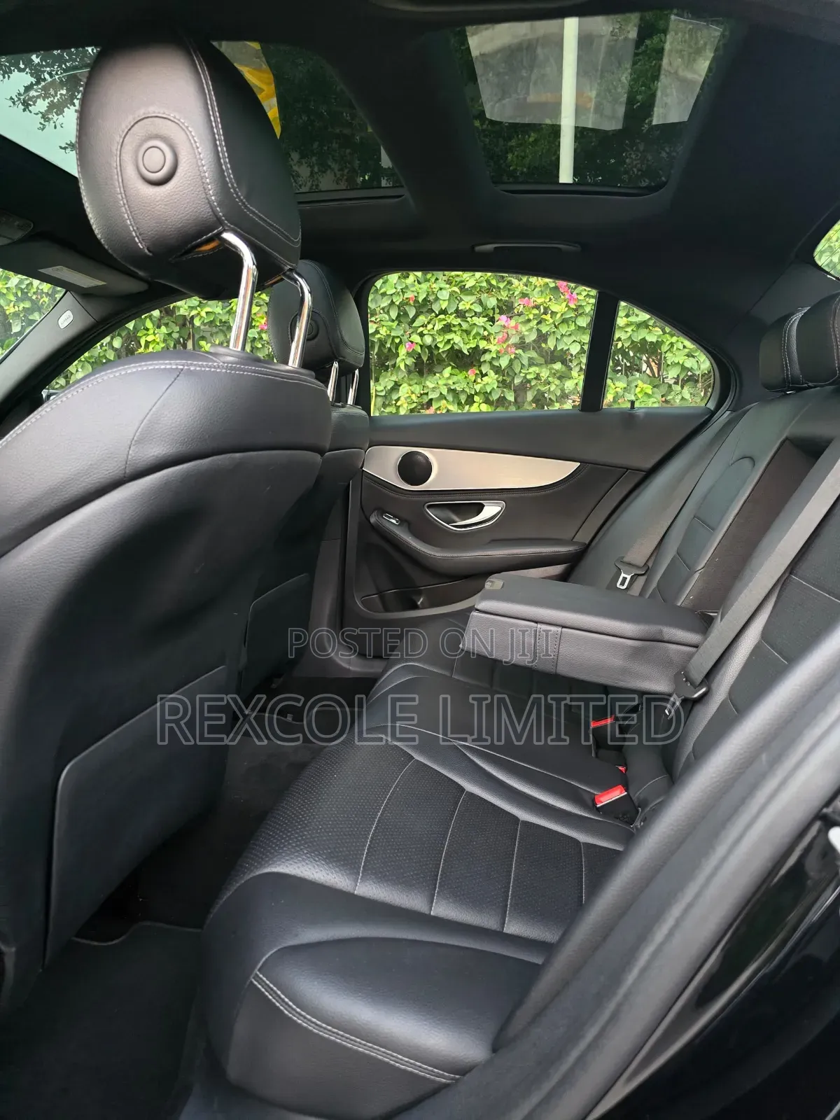 Mercedes-Benz C300 2016 Black