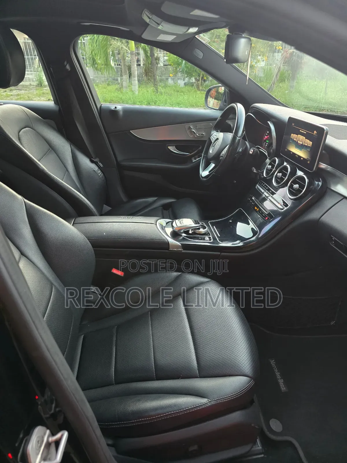 Mercedes-Benz C300 2016 Black
