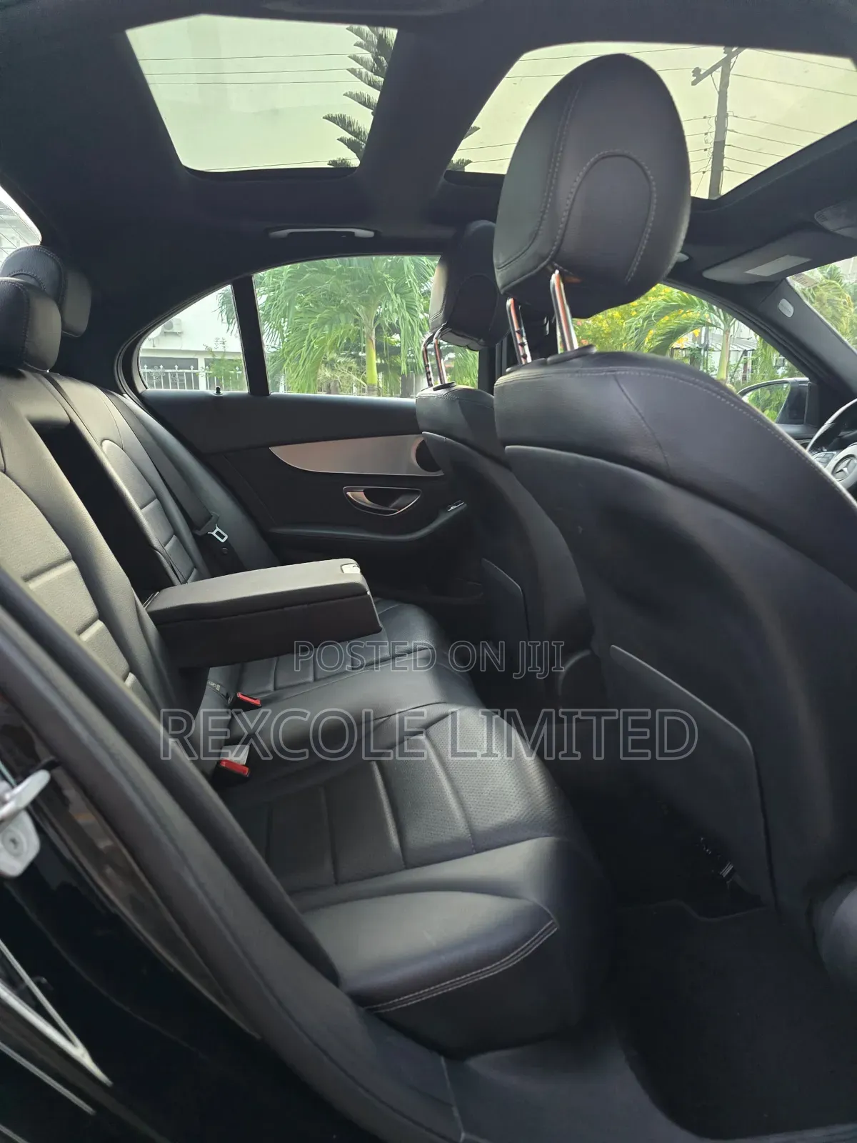 Mercedes-Benz C300 2016 Black