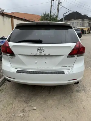 Toyota Venza Limited AWD V6 2013 White