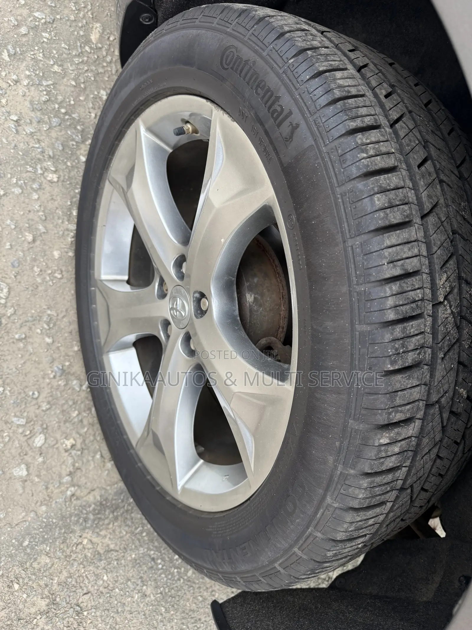 Toyota Venza LE 2012 Gray