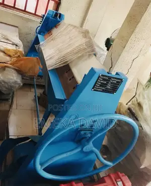 Manual Sheet Metal Folding Machine Designed to Bend Plates