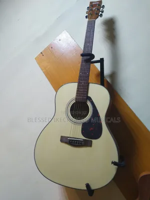 Original Yamaha Box Guitar