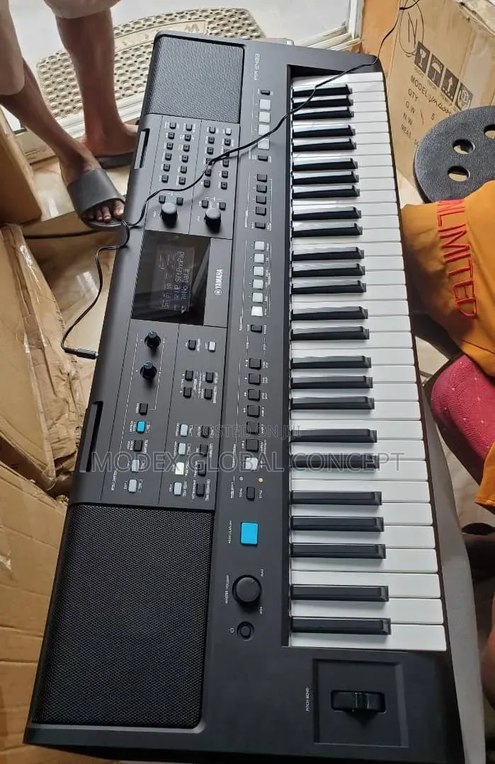 Yamaha PSR-E483 Keyboard