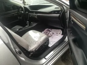 Lexus ES 2015 Silver