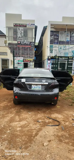 Toyota Corolla Base 4dr Sedan (1.8L 4cyl 5M) 2009 Gray