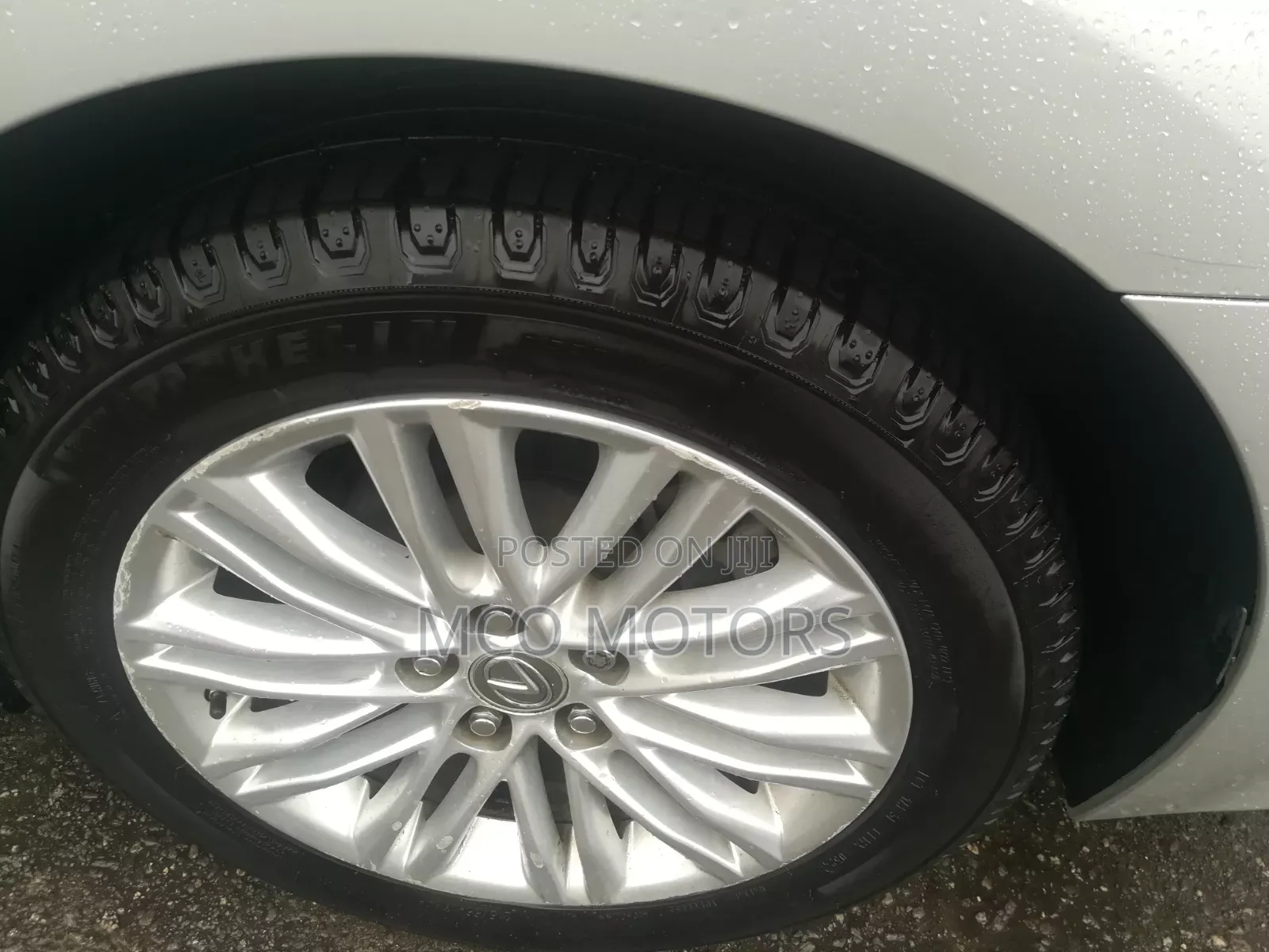 Lexus ES 2015 Silver