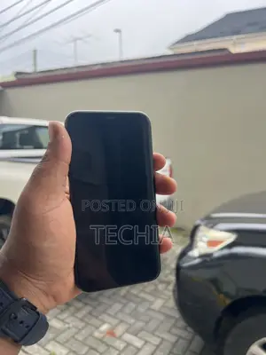 Apple iPhone 11 64 GB Black