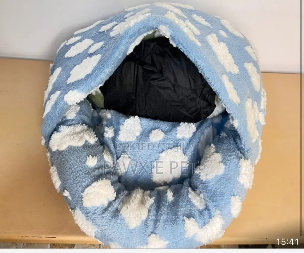 Flower/Check Design Short Fur Bed With Hood 50cm(s)