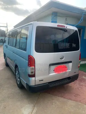 Toyota HiAce 2013 Blue
