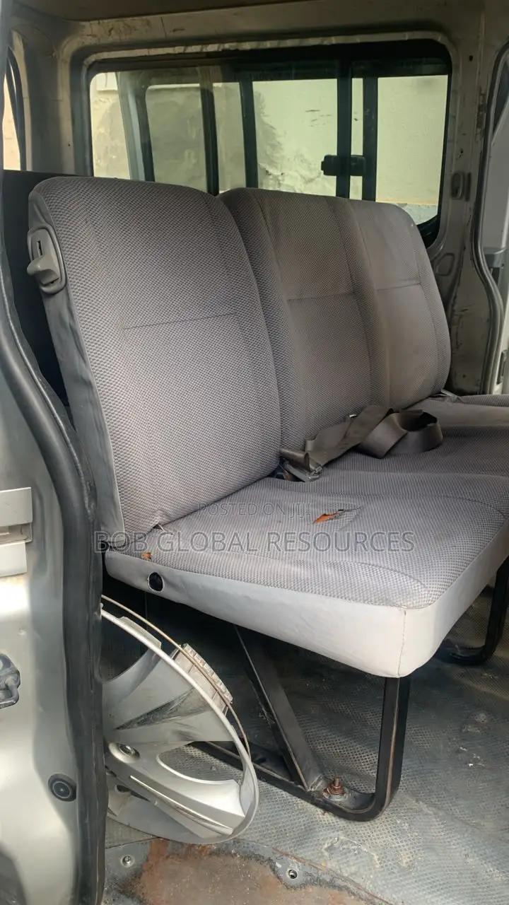 Toyota HiAce 2013 Blue