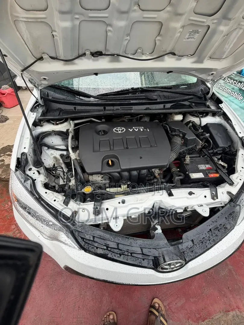Toyota Corolla 2015 White