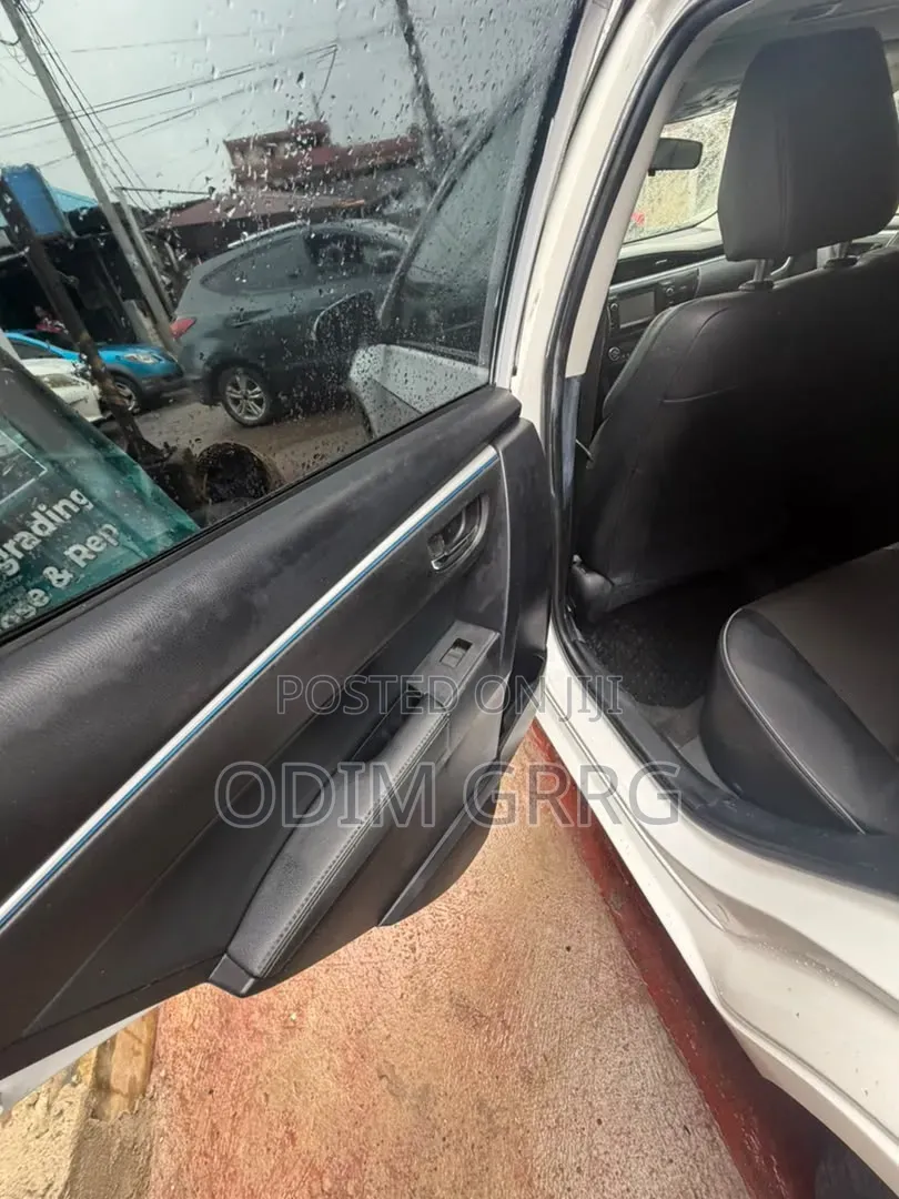 Toyota Corolla 2015 White
