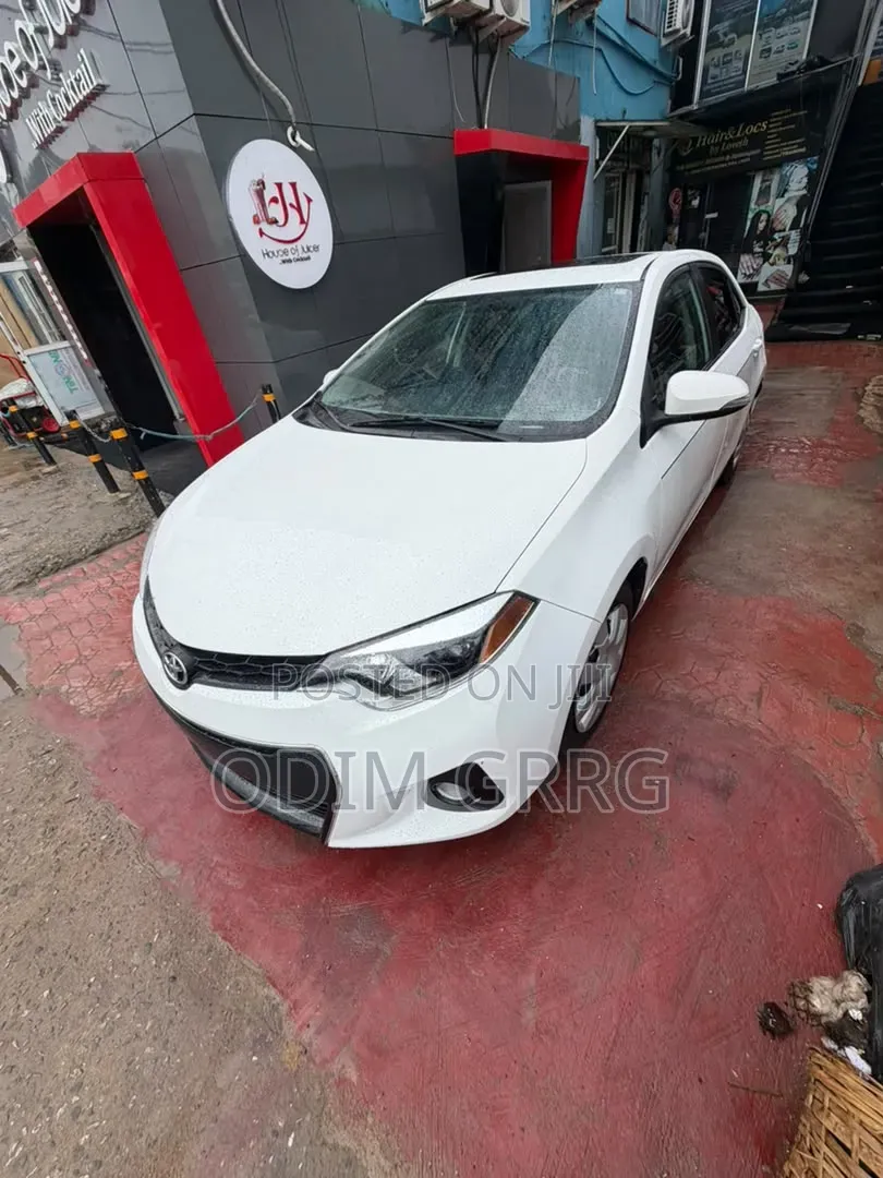 Toyota Corolla 2015 White
