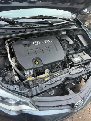 Toyota Corolla LE Premium 4dr Sedan (1.8L 4cyl CVT) 2014 Gray