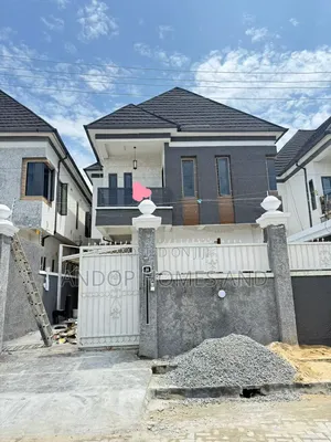 5bdrm Duplex in Chevron for rent