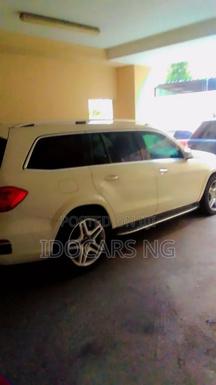 Mercedes-Benz GL-Class GL 550 2013 White