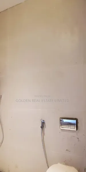 9bdrm House in Oye for rent