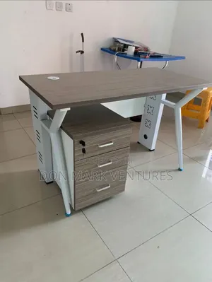 Luxury 1.2meters Office Table