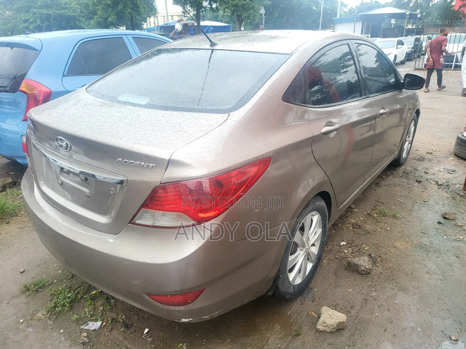 Hyundai Accent 2013 Brown