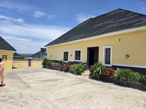 Furnished 2bdrm Bungalow in Luna, Phase 1 / Jikwoyi for sale