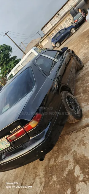 Toyota Camry LE 4dr Sedan (2.2L 4cyl 4A) 2000 Black