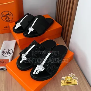 Men Wear Sneakers Female Wear Bag Shoes