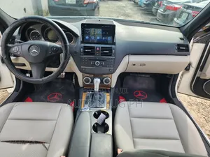 Mercedes-Benz C350 2008 Red