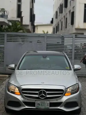 Mercedes-Benz C300 2016 Silver