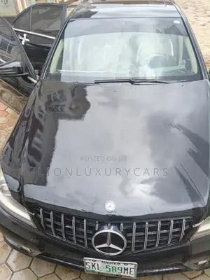 Mercedes-Benz C300 2008 Black