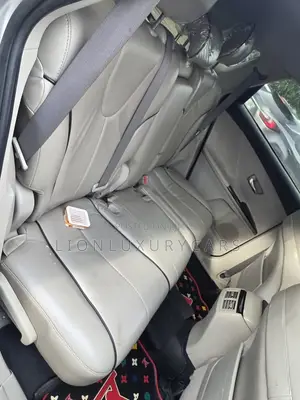 Toyota Venza 2010 Silver