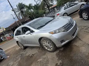 Toyota Venza 2010 Silver