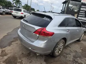 Toyota Venza 2010 Silver