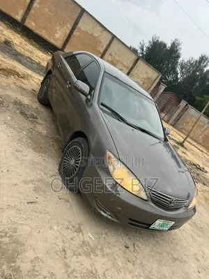 Toyota Camry 2006 Gray