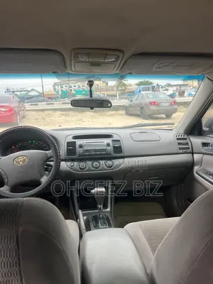 Toyota Camry 2006 Gray