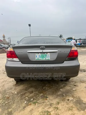 Toyota Camry 2006 Gray