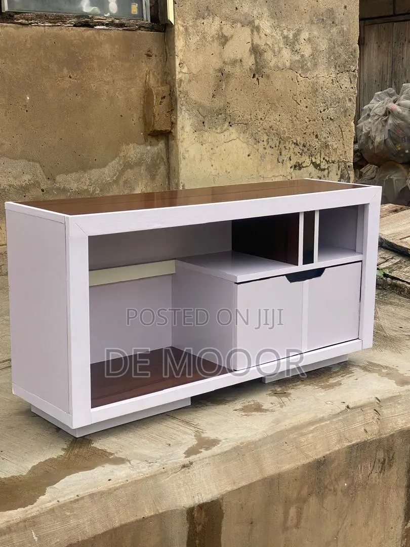 TV Shelf/Stand