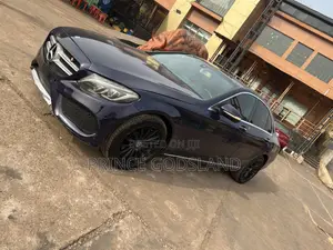 Mercedes-Benz C300 2015 Blue