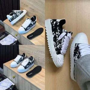 NUMERIS Sneakers